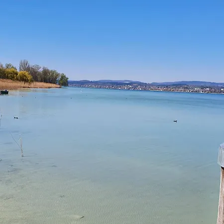 Seeglueck Seensucht - Mit Teilweiser Seesicht Grosser Terrasse Parkplatz Und Seenaehe Auf Der Insel Bei Konstanz Apartment Reichenau