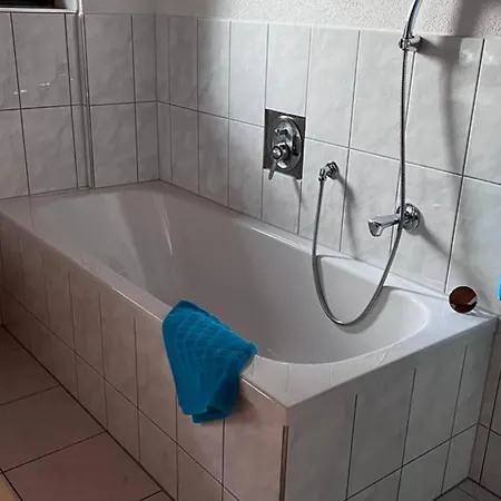 Apartment Seeglueck Seensucht - Mit Teilweiser Seesicht Grosser Terrasse Parkplatz Und Seenaehe Auf Der Insel Bei Konstanz Reichenau