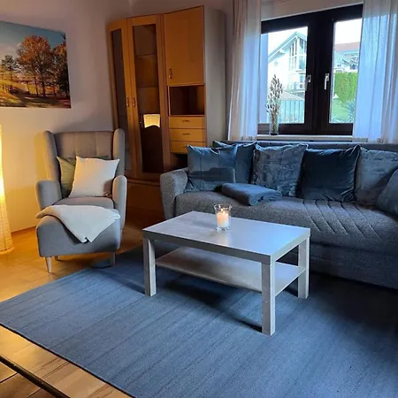 Seeglueck Seensucht - Mit Teilweiser Seesicht Grosser Terrasse Parkplatz Und Seenaehe Auf Der Insel Bei Konstanz Apartment Reichenau