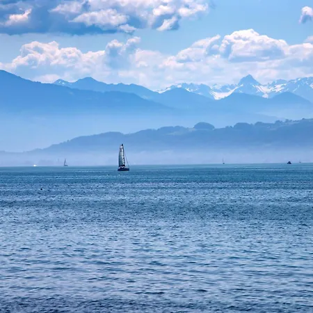 Seeglueck Seensucht - Mit Teilweiser Seesicht Grosser Terrasse Parkplatz Und Seenaehe Auf Der Insel Bei Konstanz ريشِناو