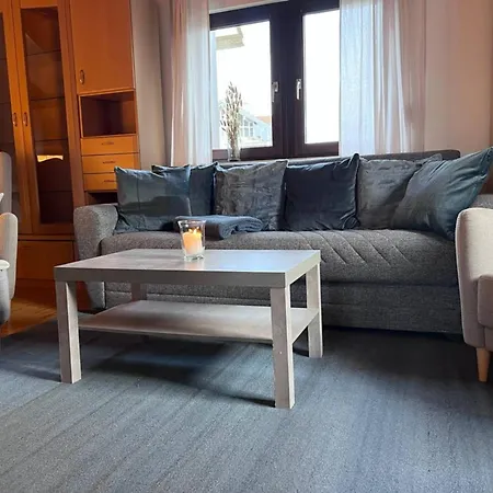 Seeglueck Seensucht - Mit Teilweiser Seesicht Grosser Terrasse Parkplatz Und Seenaehe Auf Der Insel Bei Konstanz Apartment